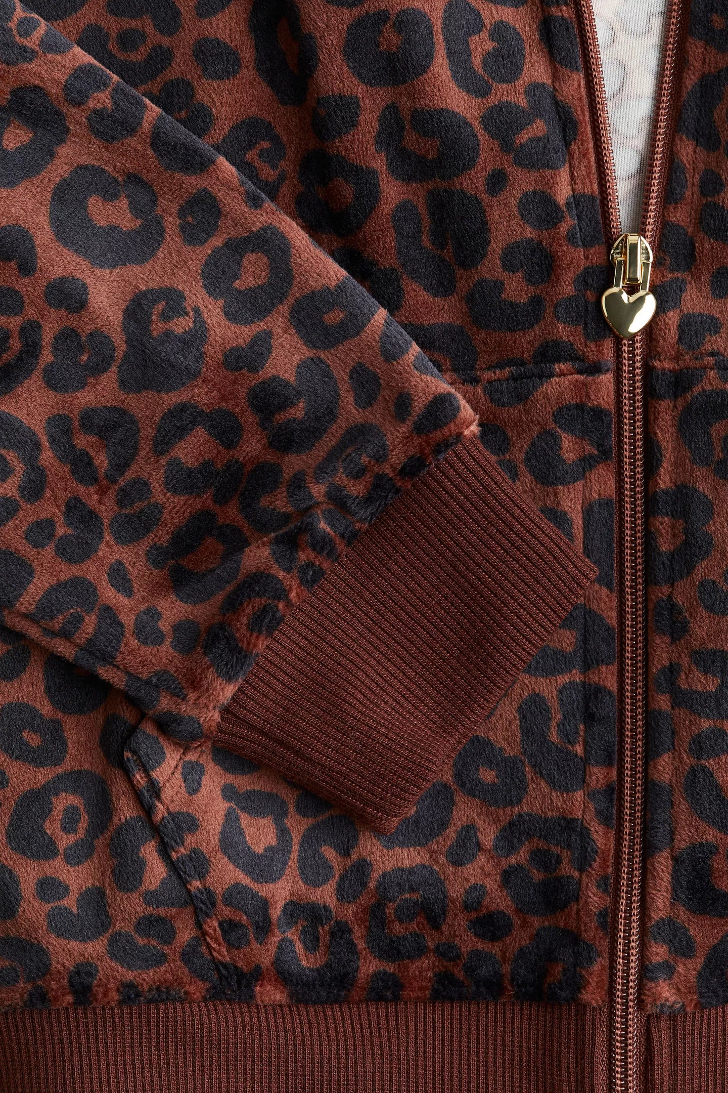 Sudadera de terciopelo suave para niña marca H&M